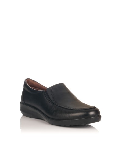 Zapatos de camarera y azafata fabricado en piel de cordero de color Negro Especialmente concebidos y confeccionados para sati