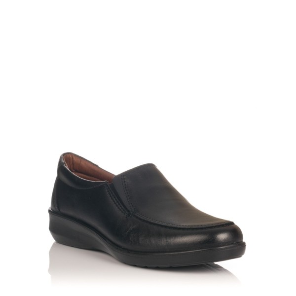 Zapatos de camarera y fabricado en piel cordero de color Negro Especialmente concebidos y confeccionados sati