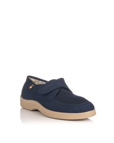 Zapatilla de de horma ancha de la marca Doctor Cutillas de lona elastica y lycra para ofrecer una rapida y comoda adaptabilidad