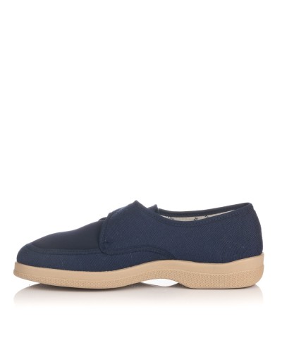 Zapatilla de de horma ancha de la marca Doctor Cutillas de lona elastica y lycra para ofrecer una rapida y comoda adaptabilidad