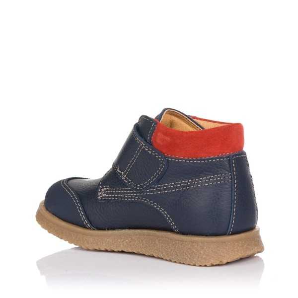 Botas para ninos de la marca Pabliosky fabricadas en piel natural de  primera calidad que asegura la correcta transpiracion de l