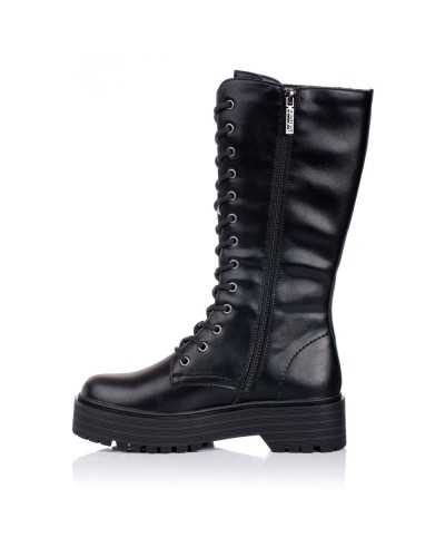 Botas estilo militar de caña alta para mujer de la marca Refresh. cierre de  cremallera para mayor comodidad. No te quedes sin la