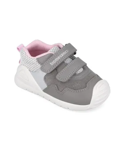 Biomecanics 251110-A primeros pasos niña